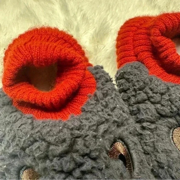 K. Bell  Sherpa Socks Grey & Red Size Small - Picture 5 of 16